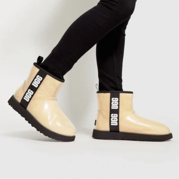 UGG Classic Clear Mini Boots Waterproof Wool-Blend Cream/White Women’s 6 - Picture 1 of 7